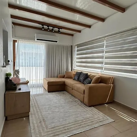 таунхаус в семейном комплексе شقة